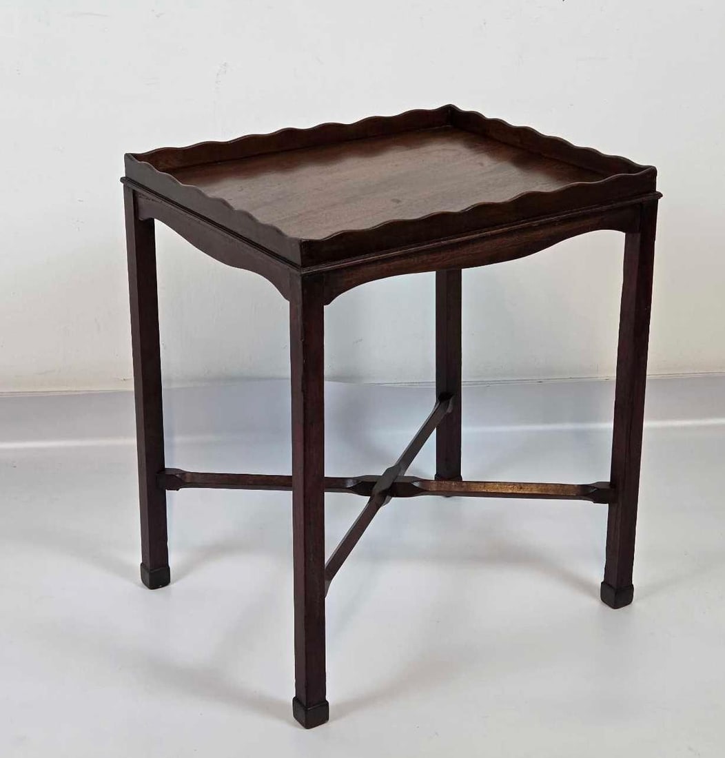 GEORGIAN REVIVAL MAHOGANY SCALLOPED GALLERY SIDE TABLE KTTINGER-STYLE (1 of 13)
