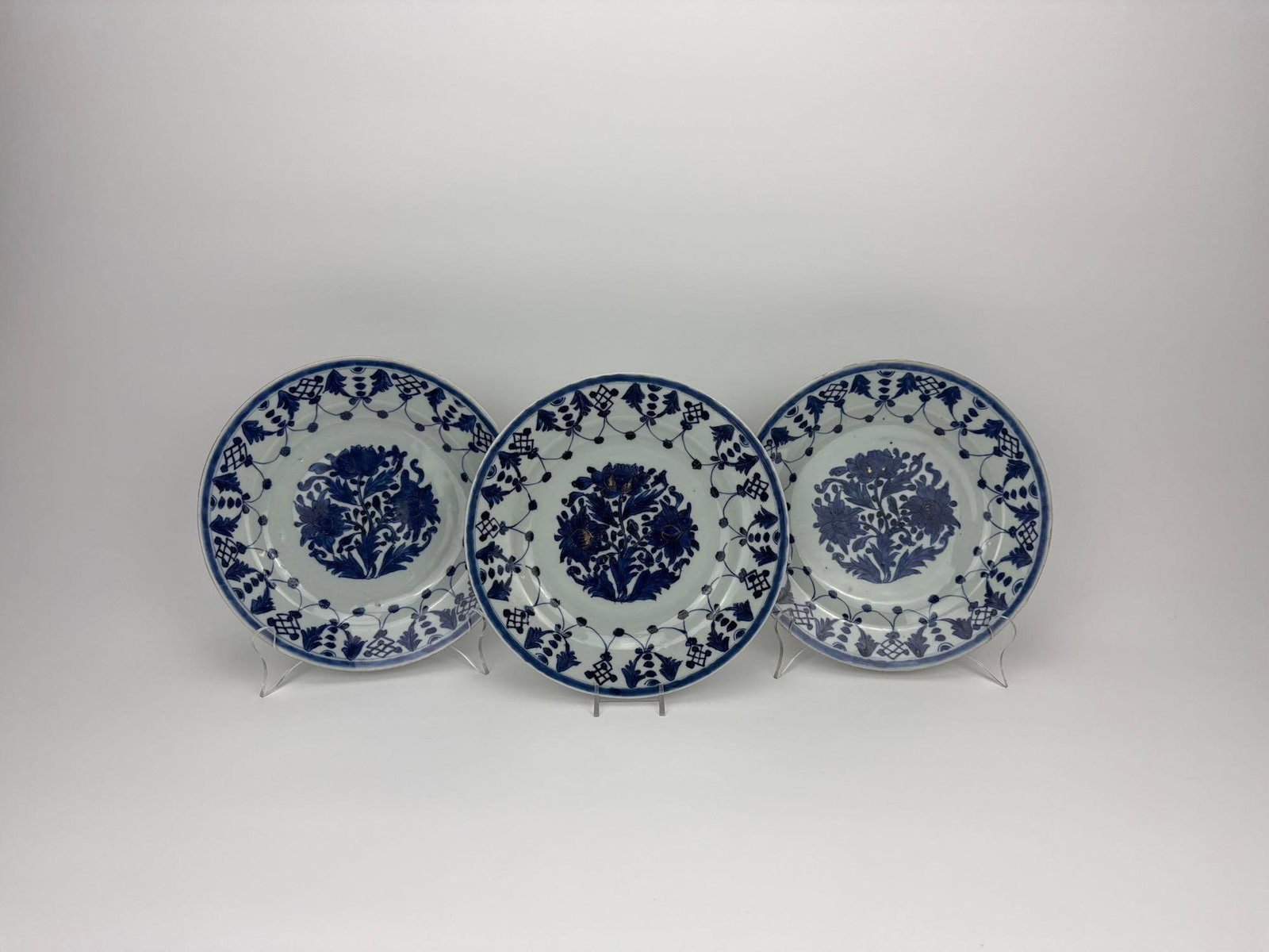 SET OF 3 ANTIQUE DUTCH DELFT BLUE AND WHITE FAFAIENCE PLATES (1 of 8)