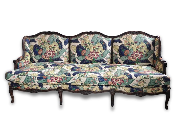LOUIS XV STYLE CARVED WALNUT SOFA WITH BOLD BOTANICAL PATTERN UPHOLSTERY | ROBERT MORRIS LIBERTY (1 of 15)