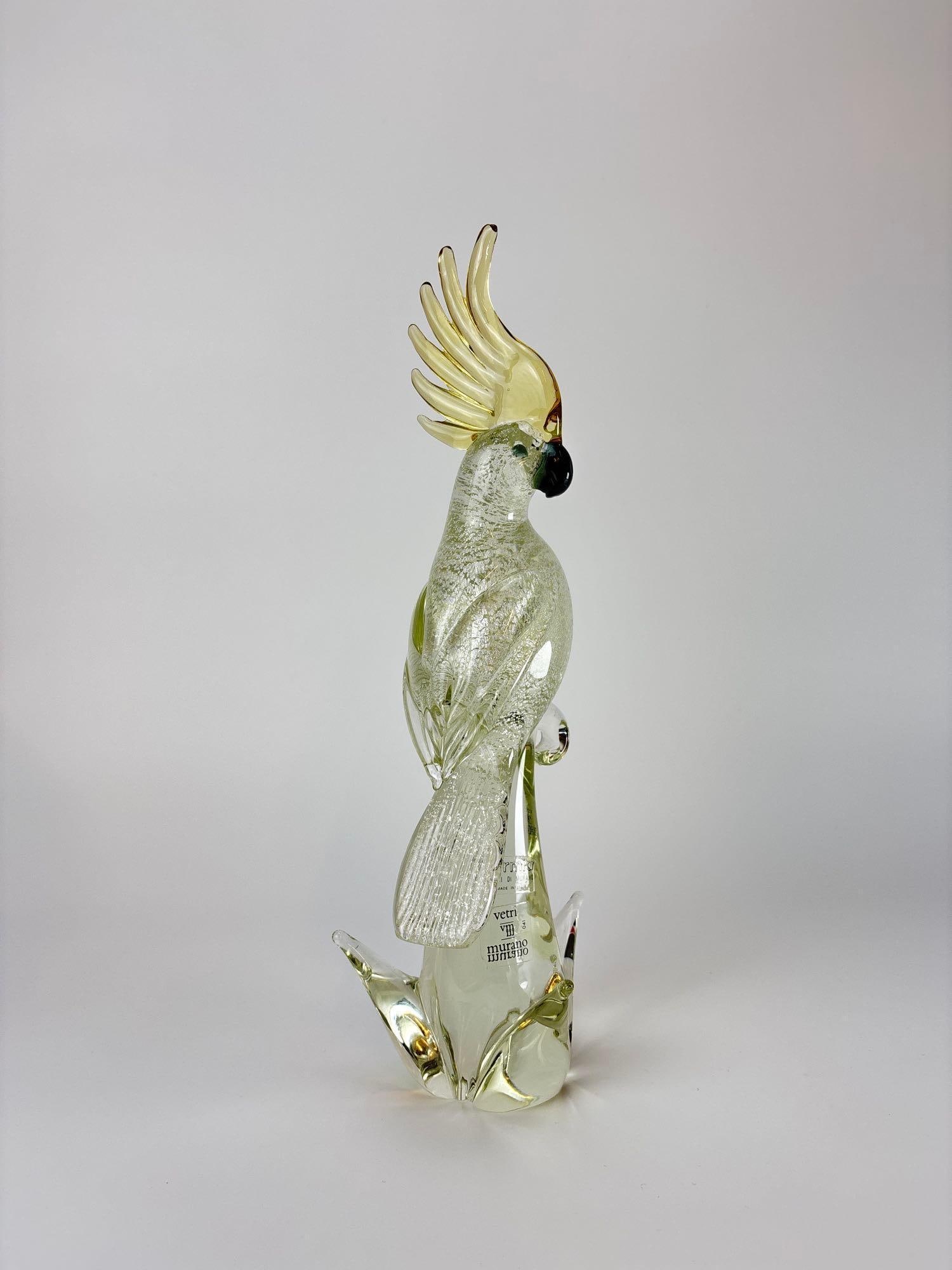 FORMIA MURANO GLASS COCKATOO FIGURE WITH GOLD ACCENTS (1 of 15)