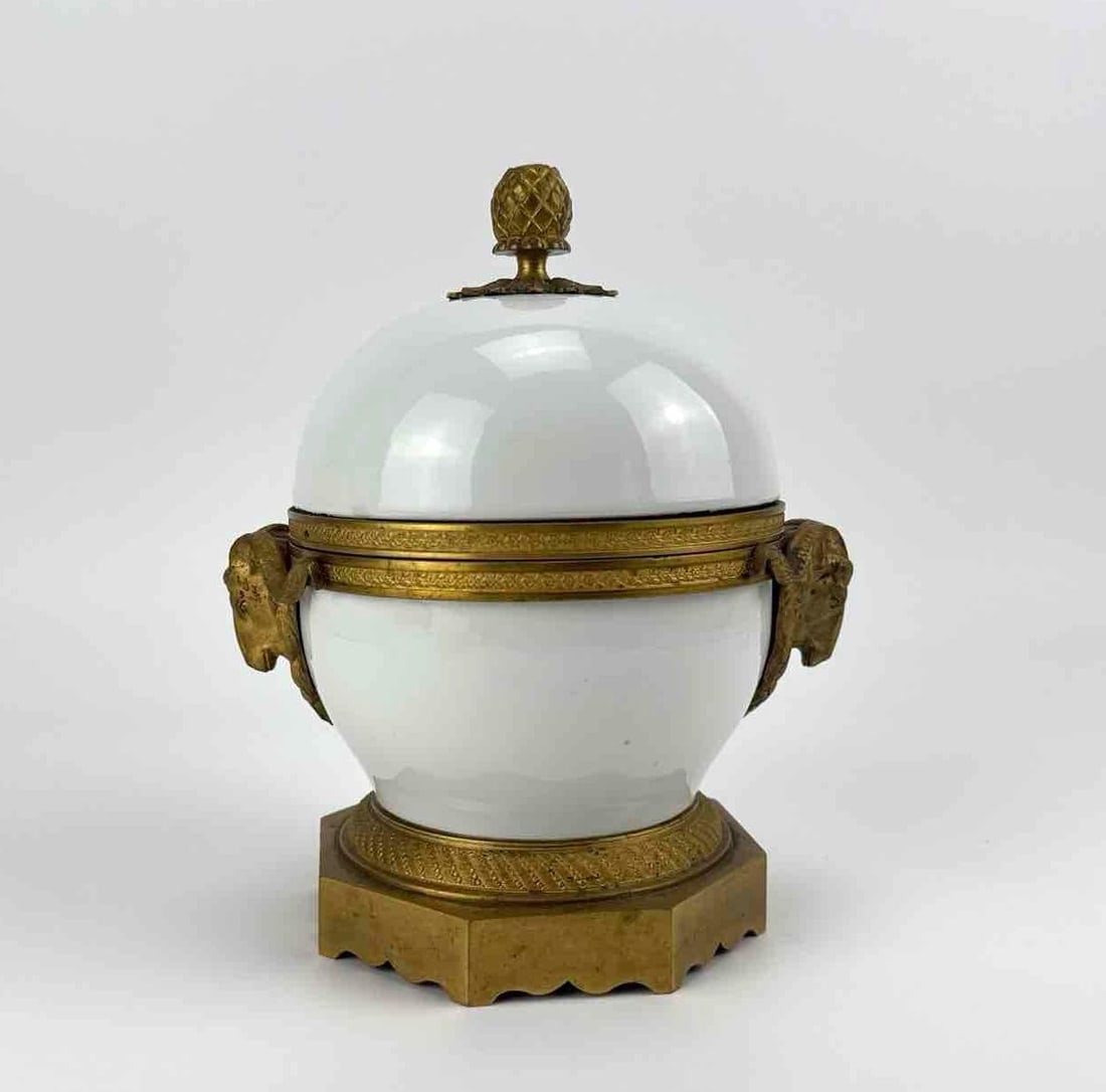 FRENCH NEOCLASSICAL STYLE MOUNTED PORCELAIN & GILT BRONZE EGG BOX (1 of 14)