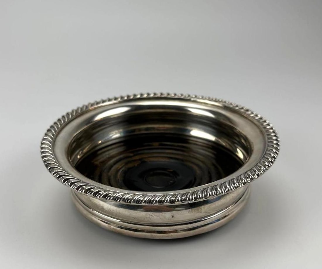 GEORGE III ENGLISH OLD SHEFFIELD PLATE BOTTLE COASTER, CIRCA 1800 (1 of 12)