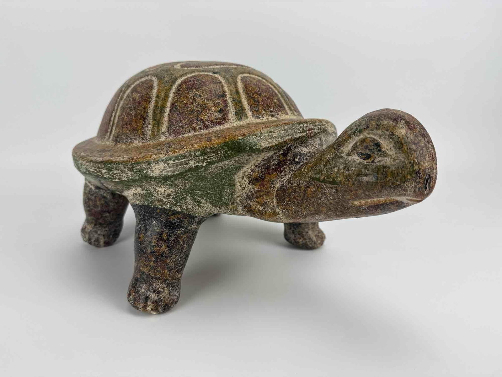 VINTAGE PRE-COLUMBIAN STYLE PAINTED POTTERY TURTLE SCULPTURE (1 of 8)