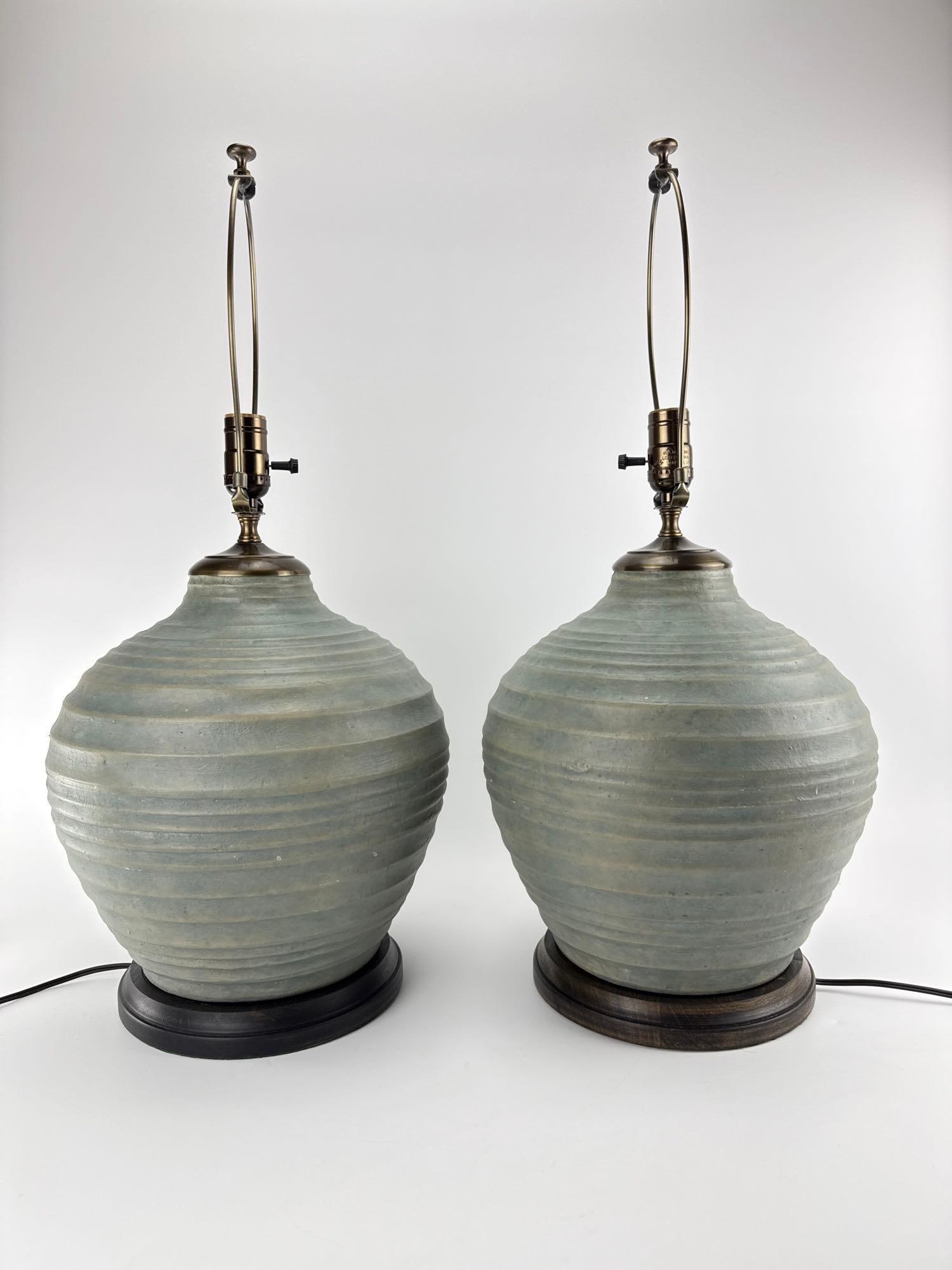 PAIR MID-CENTURY MODERN STYLE RIBBED GREY CERAMIC TABLE LAMPS (1 of 8)