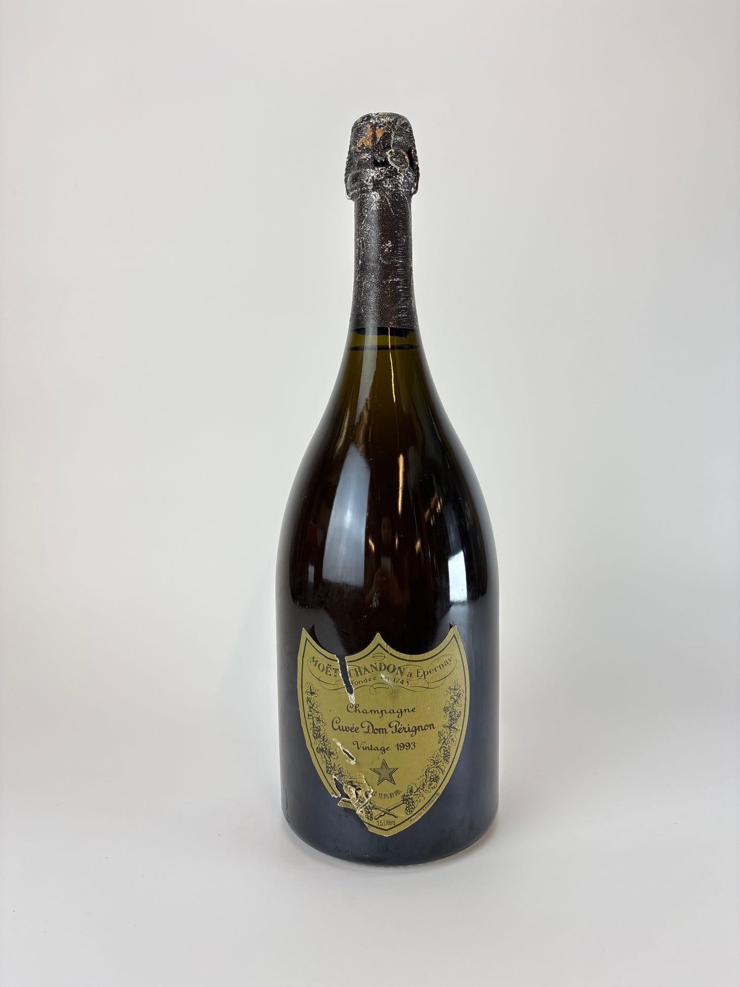 VINTAGE 1993 MOËT & CHANDON CUVÉE DOM PÉRIGNON CHAMPAGNE BOTTLE – DISPLAY ONLY (1 of 11)