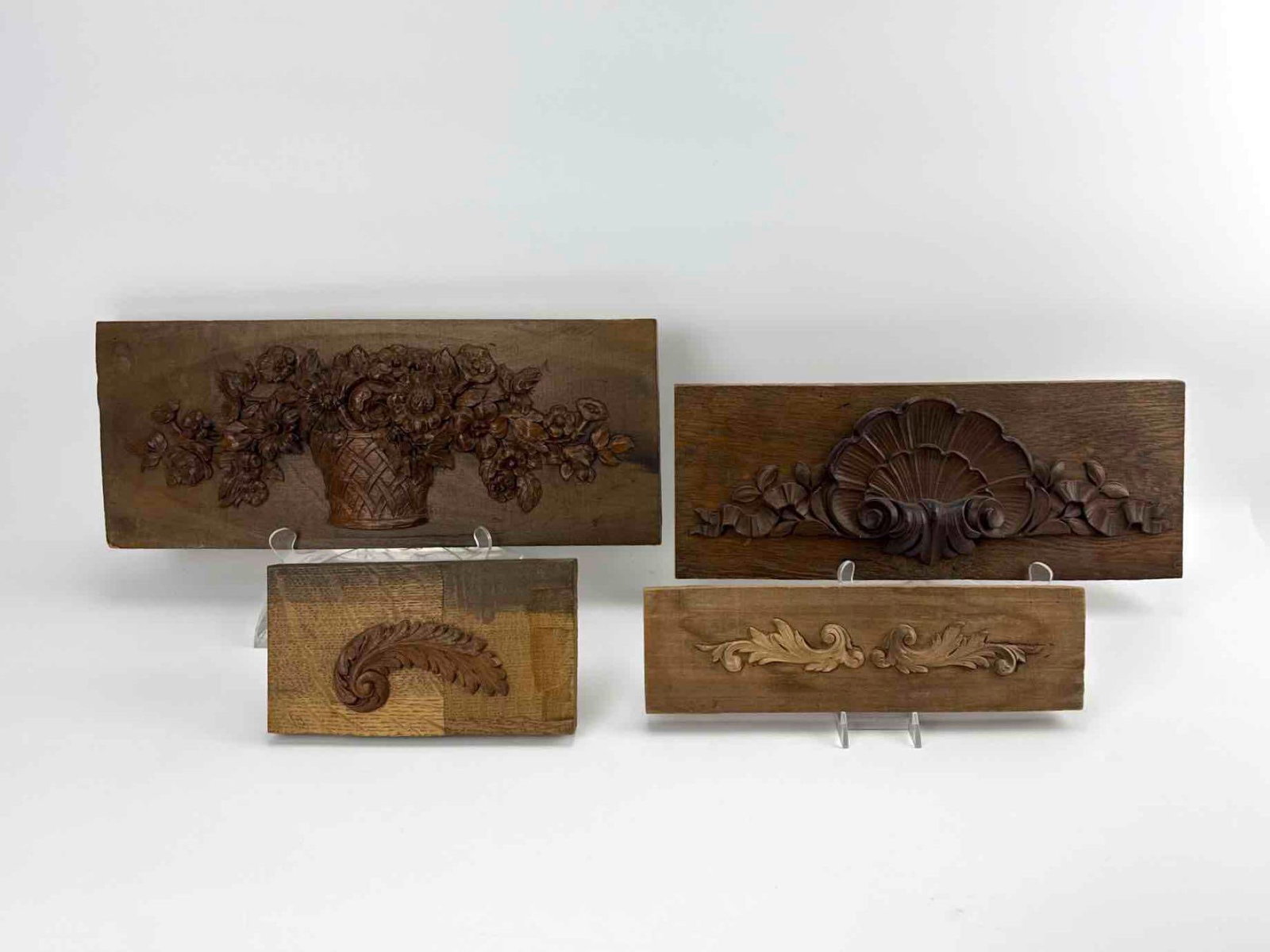 LOT OF 4 CARVED WOOD ARCHITECTURAL FRAGMENTS (1 of 5)