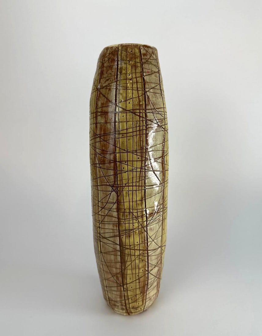 TALL MODERN STUDIO CERAMIC VASE, INCISED DECORATION MARKED RWC '55 (1 of 7)
