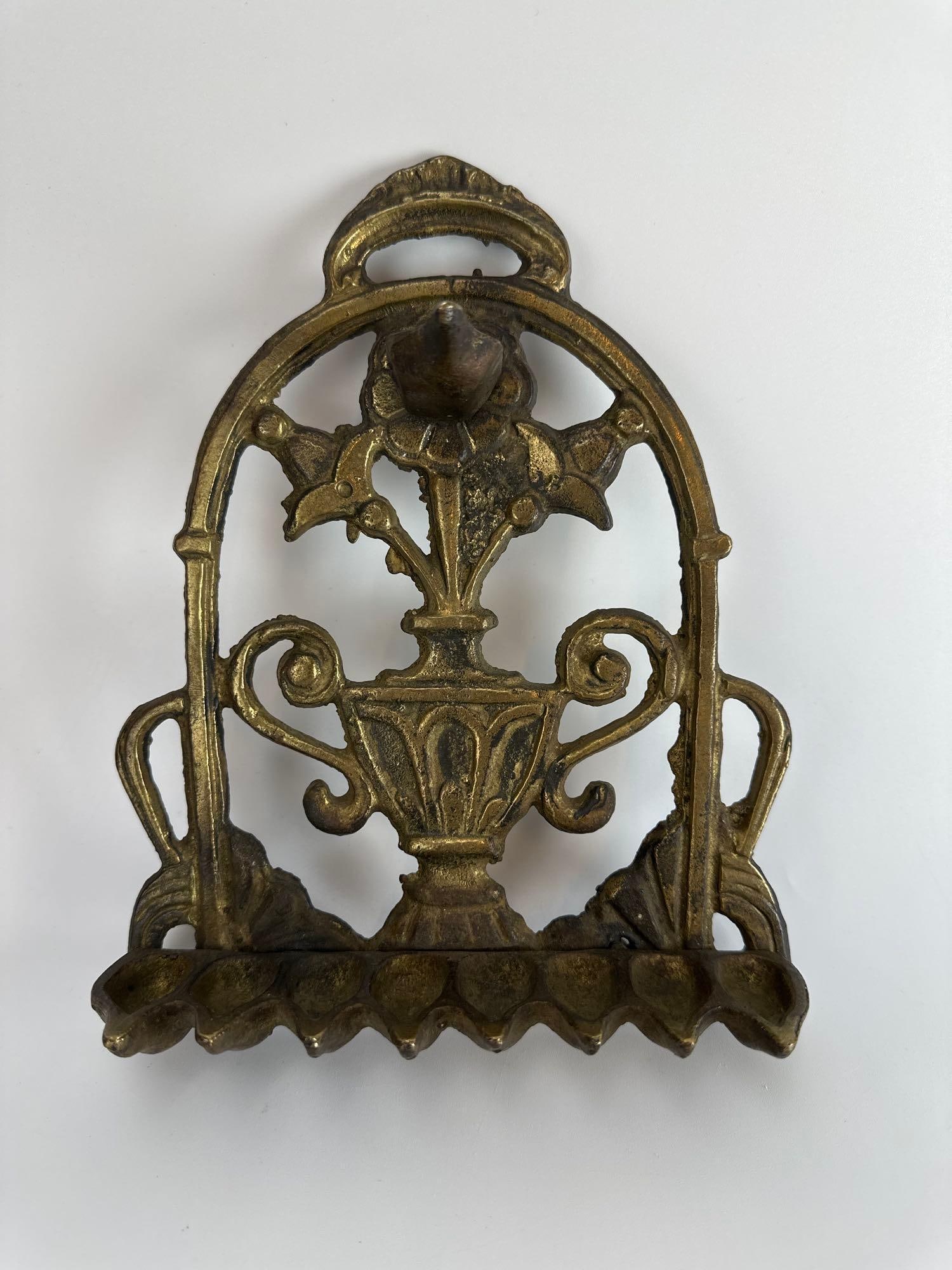 ANTIQUE BRASS OIL MENORAH HANUKKAH LAMP, OPENWORK BACKPLATE (1 of 11)