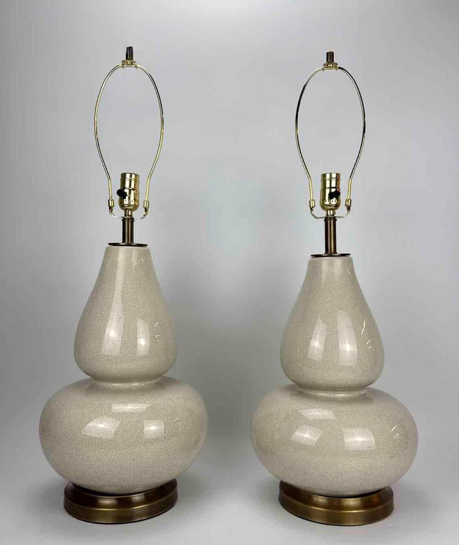 PAIR OF MIDCENTURY CREAM CRACKLE-GLAZE DOUBLE-GOURD TABLE LAMPS (1 of 8)