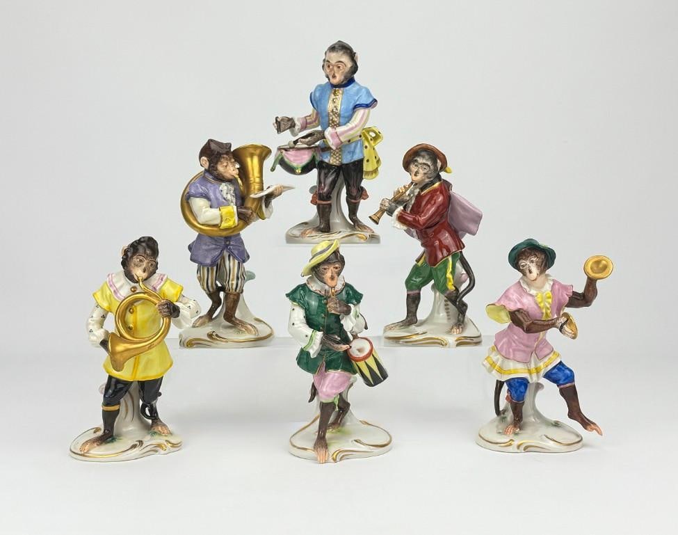 GROUP OF 6 VOLKSTEDT GERMAN PORCELAIN MONKEY BAND FIGURINES (1 of 19)