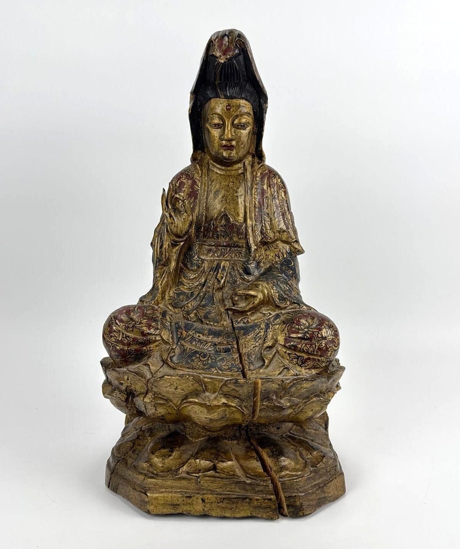 ANTIQUE ASIAN CARVED WOOD GILT POLYCHROME SEATED GUANYIN FIGURE (1 of 10)