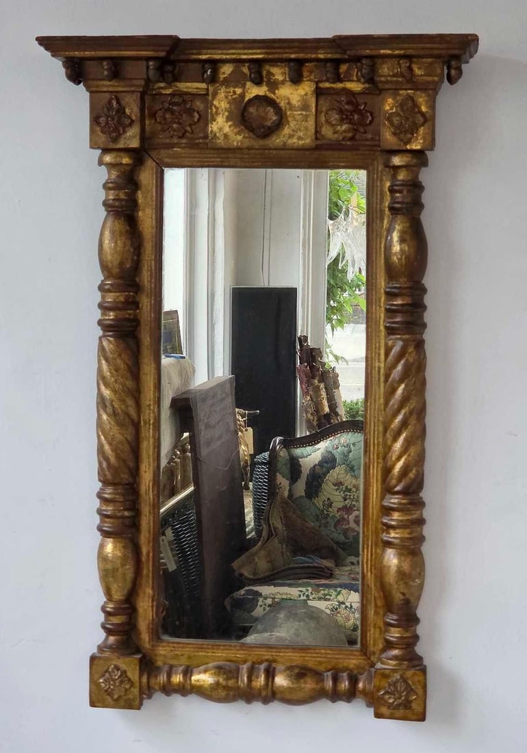 19TH CENTURY AMERICAN FEDERAL GILTWOOD TABERNACLE WALL MIRROR (1 of 12)