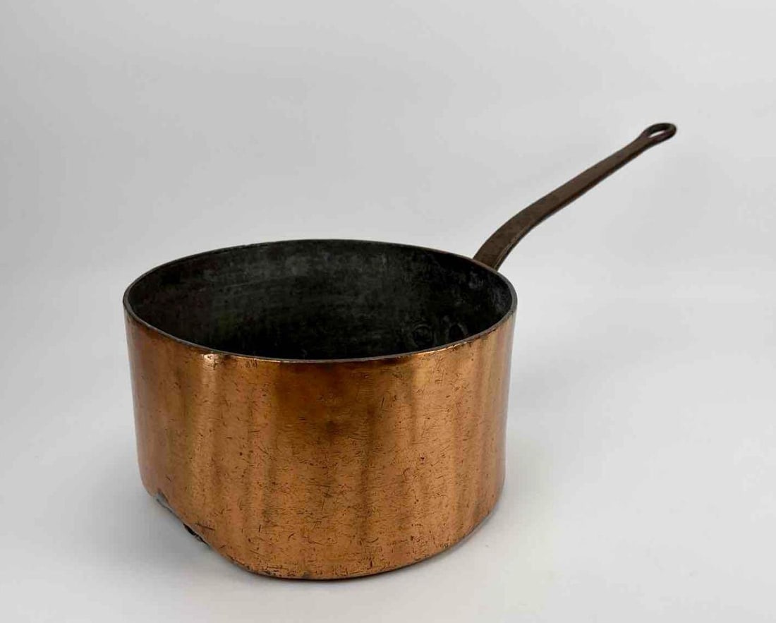 FRENCH J. GAILLARD PARIS HEAVY COPPER SAUCEPAN WITH CAST IRON HANDLE (1 of 17)