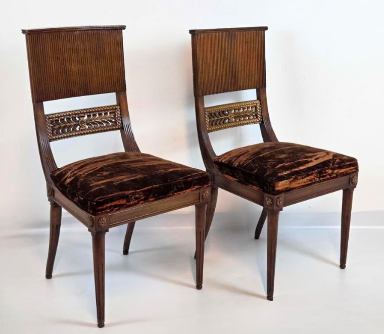 PAIR OF HOLLYWOOD REGENCY CARVED FLUTED BACK SIDE CHAIRS (1 of 15)