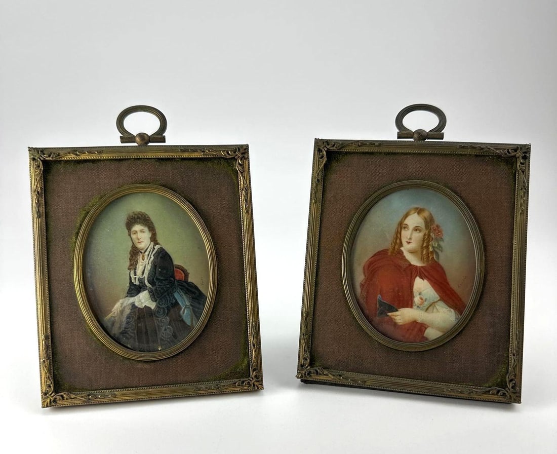 PAIR OF ANTIQUE PORTRAIT MINIATURES IN GILT FRAMES (1 of 7)