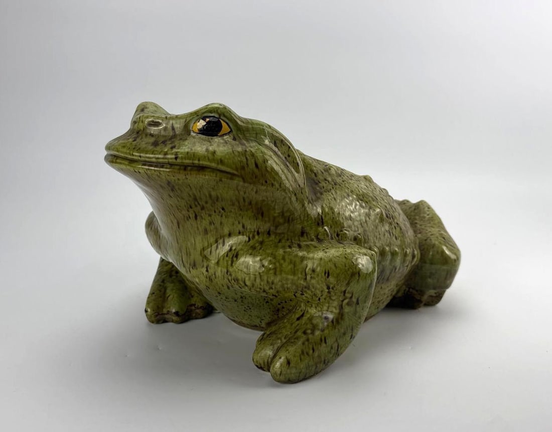GLAZED POTTERY SEATED FROG PLANTER, GREEN MOTTLED, IMPRESSED MARK DROEFS? (1 of 13)