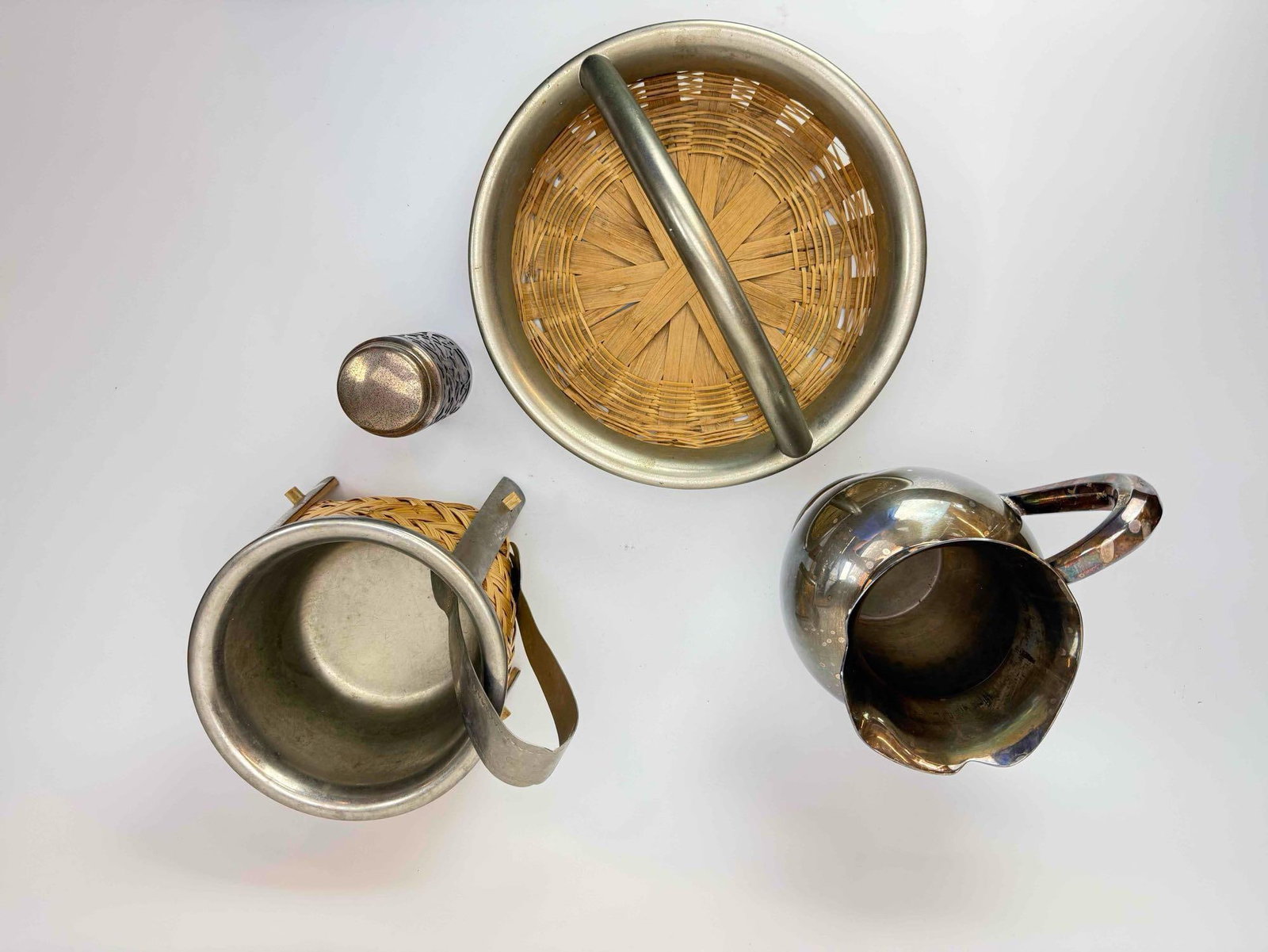 SILVER PLATE SERVING GROUP - 2