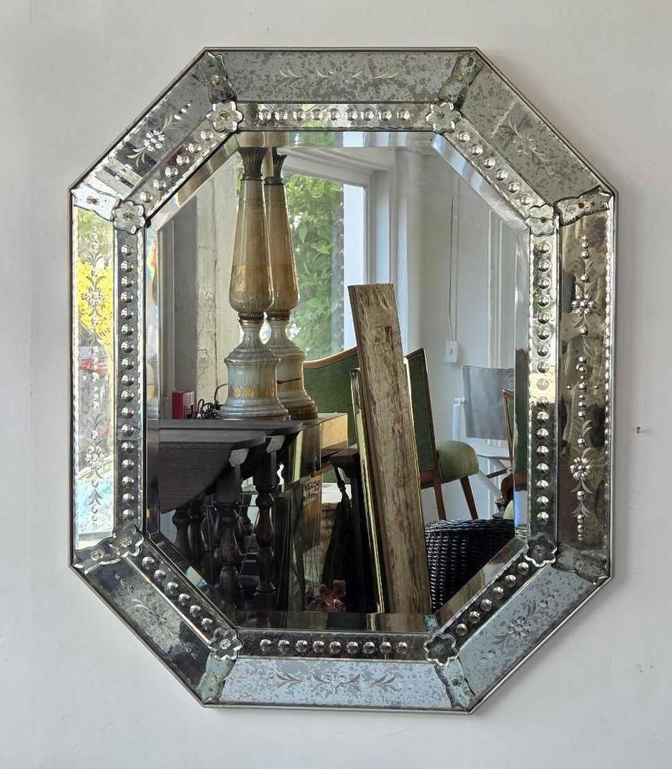 I SCHWARTZ NEW YORK OCTAGONAL VENETIAN ETCHED PANEL MIRROR (1 of 15)