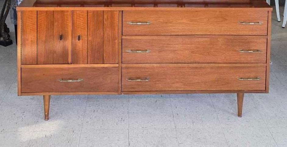 MID CENTURY MODERN WALNUT CREDENZA (1 of 20)