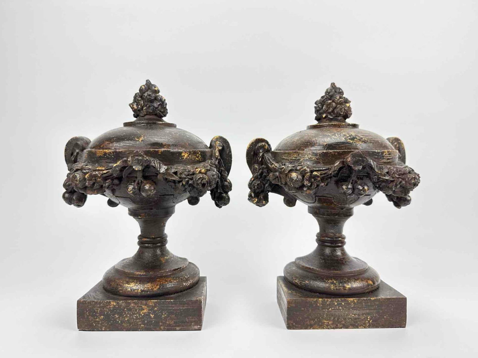 PAIR OF NEOCLASSICAL ETHAN ALLEN BRONZED URN FORM BOOKENDS WITH FLAME FINIALS (1 of 17)