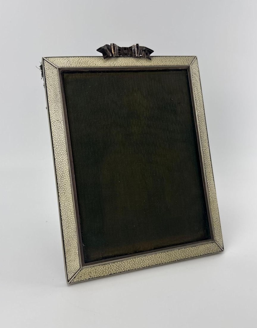 SHAGREEN AND STERLING SILVER EASEL BACK PICTURE FRAME WITH RIBBON BOW CRESTING (1 of 12)