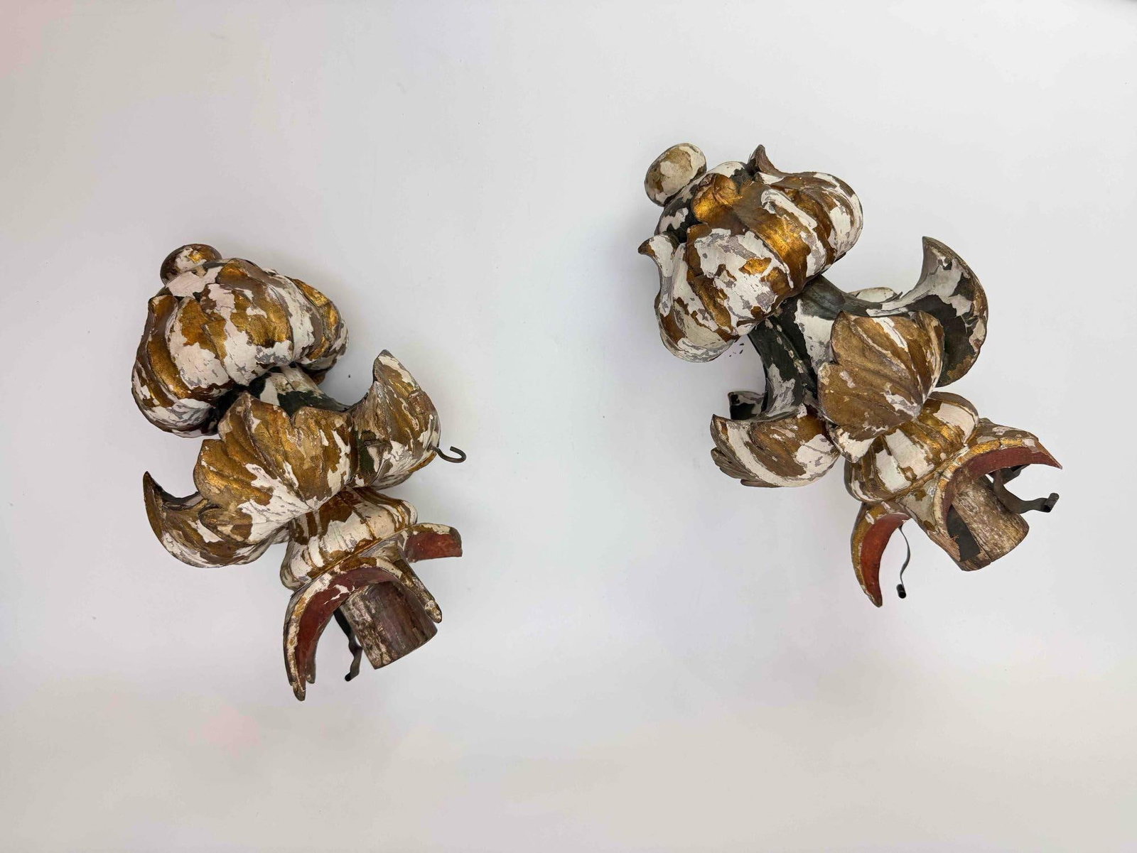 PAIR OF ANTIQUE VENETIAN CARVED WOOD GILT FINIALS (1 of 6)