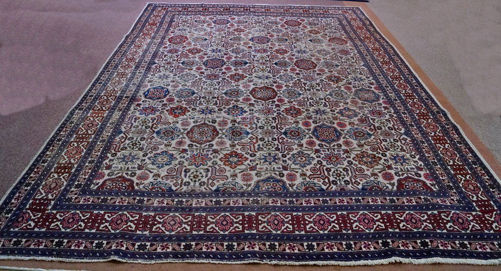 ANTIQUE PERSIAN CARPET (1 of 3)