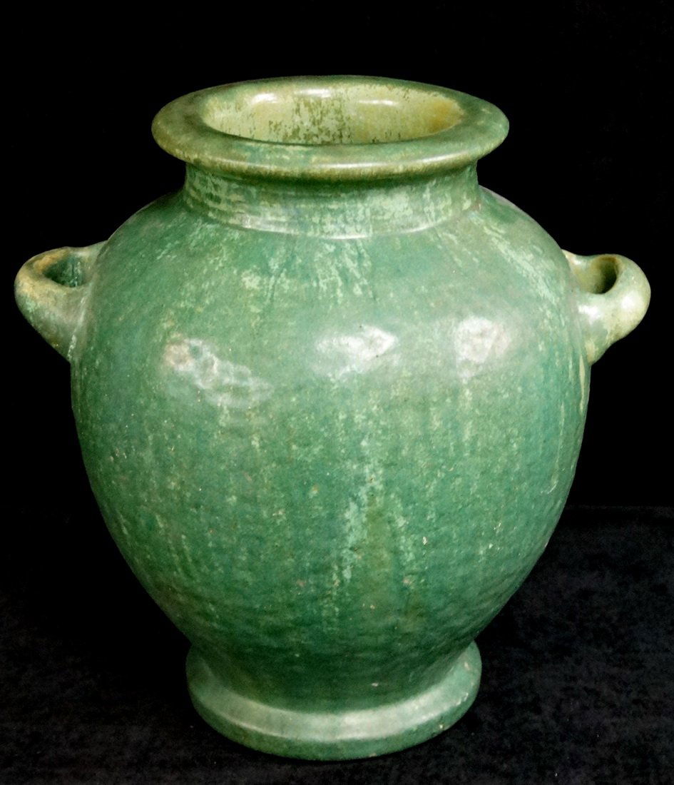 FULPER 2 HANDLE VASE (1 of 2)