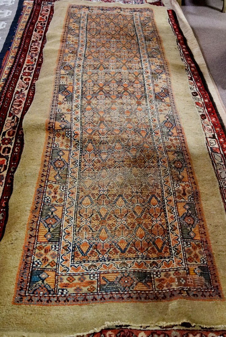 ORIENTAL STYLE RUNNER (1 of 1)