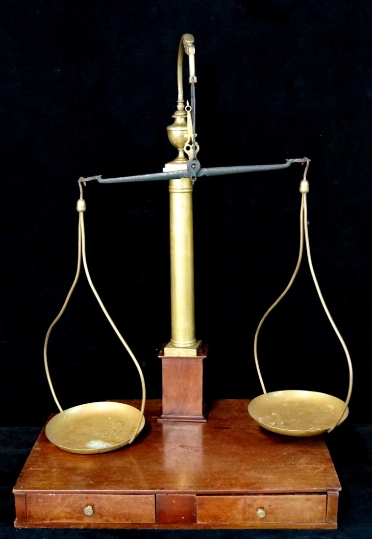 19TH C. MAHOGANY & BRASS BALANCE SCALE (1 of 1)