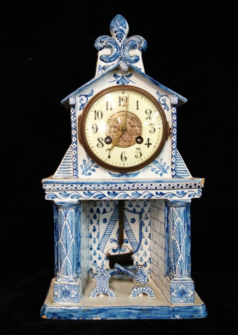 DELFT PORCELAIN CLOCK (1 of 7)