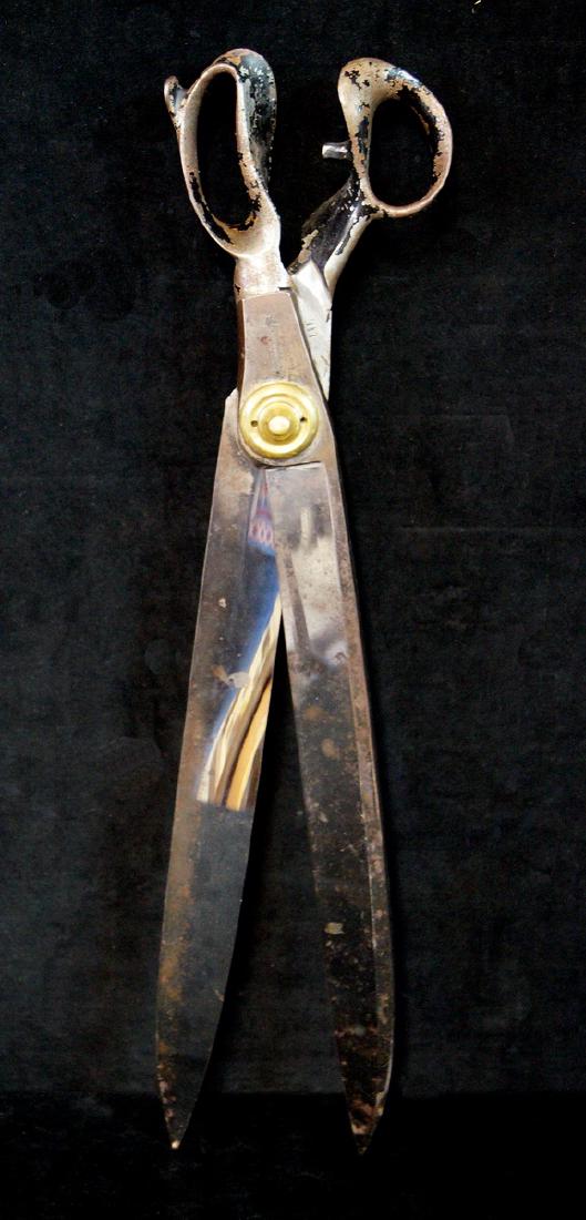 GIANT SCISSORS MKD. HENRY SEYMOUR  NEW YORK (1 of 5)