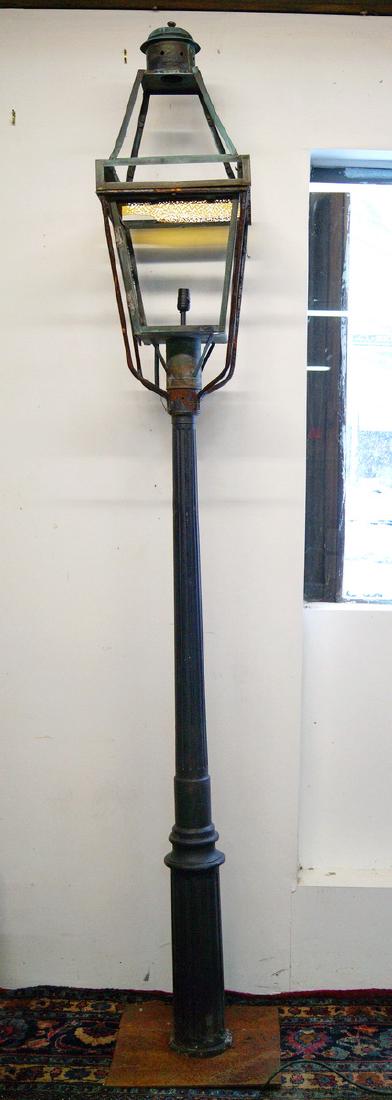 CAST IRON LAMP POST (1 of 4)