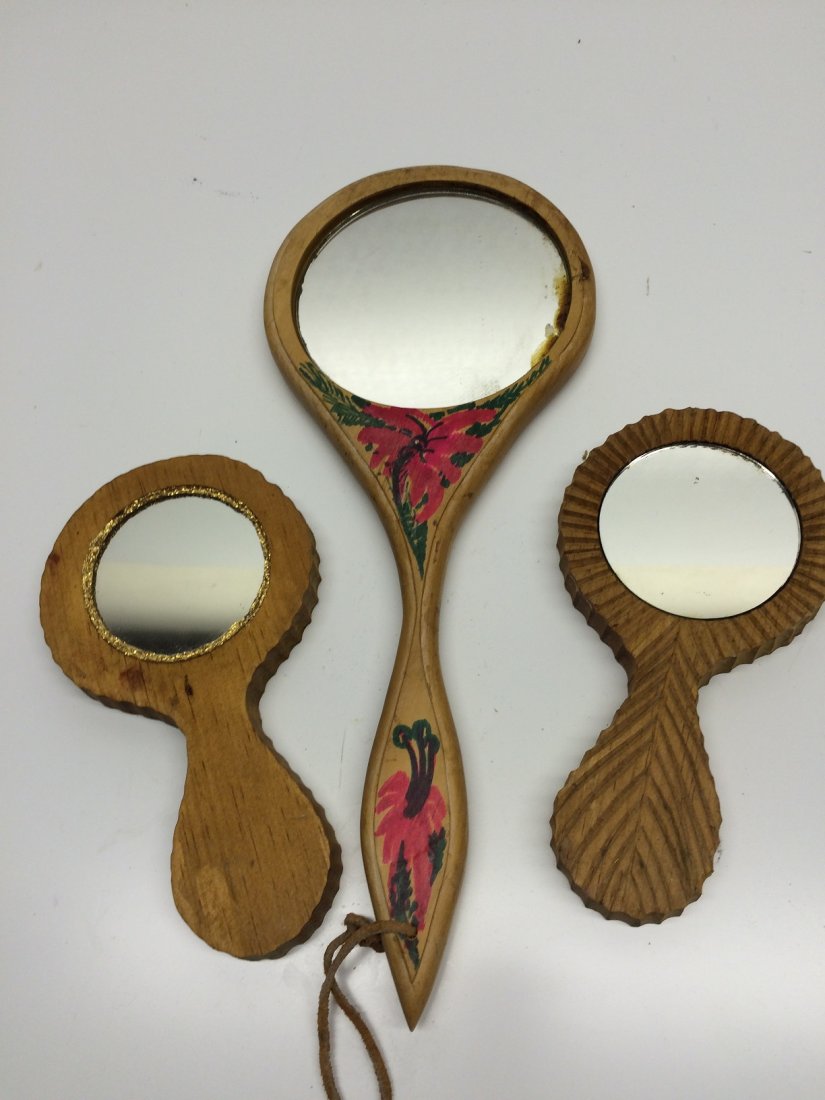 COLLECTION OF LOUISE ODES NEADERLAND WOOD CARVED MIRROR: COLLECTION OF 3 LOUISE ODES NEADERLAND HAND CARVED WOOD MIRRORS THEY ARE SOLD AS A LOT OF 3 AND ARE IN GOOD CONDITION, WE OFFER IN HOUSE SHIPPING