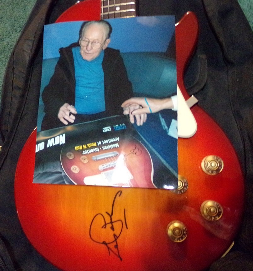 Autographed  Les Paul Epiphone Heritage Cherry Sunburst (1 of 8)