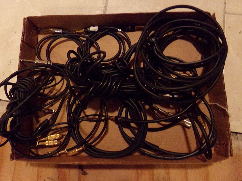 Lot of used Instrument Cables. Please see photo. (1 of 1)