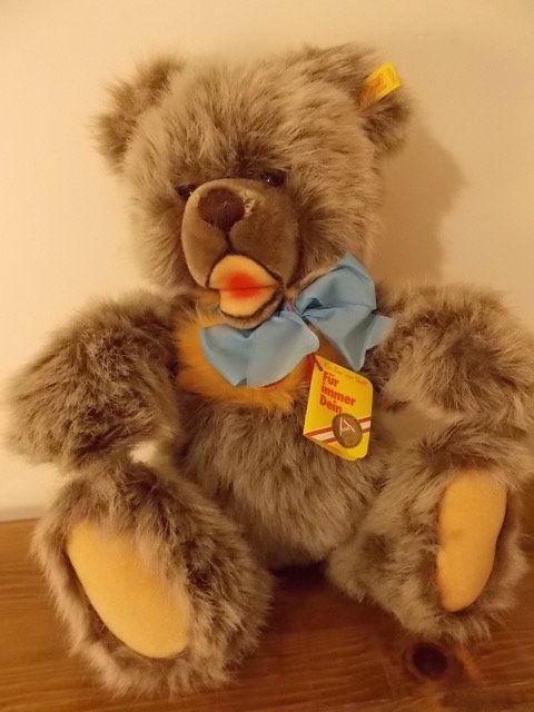 Steiff Zotty Stuffed Bear 0302/40 (1 of 3)