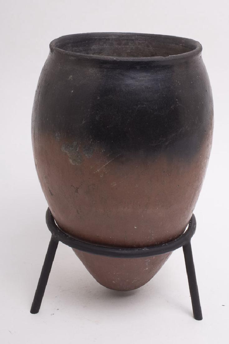 Egyptian Black-Topped Redware Jar Naqada II c.3600 BC (1 of 1)