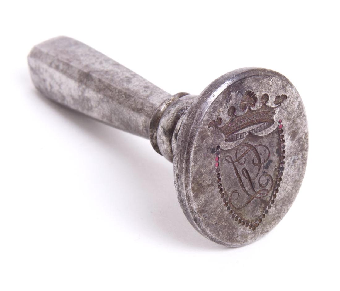 19th cent Great Britain Iron Stamp Seal w crowned Crest: 19th cent Great Britain Iron Stamp Seal with crowned Crest. Size 2 1/8 inches length. Condition: perfect. Provenance: from the estate of Robert Thompson of Philadelphia, Pennsylvania. Bob represented