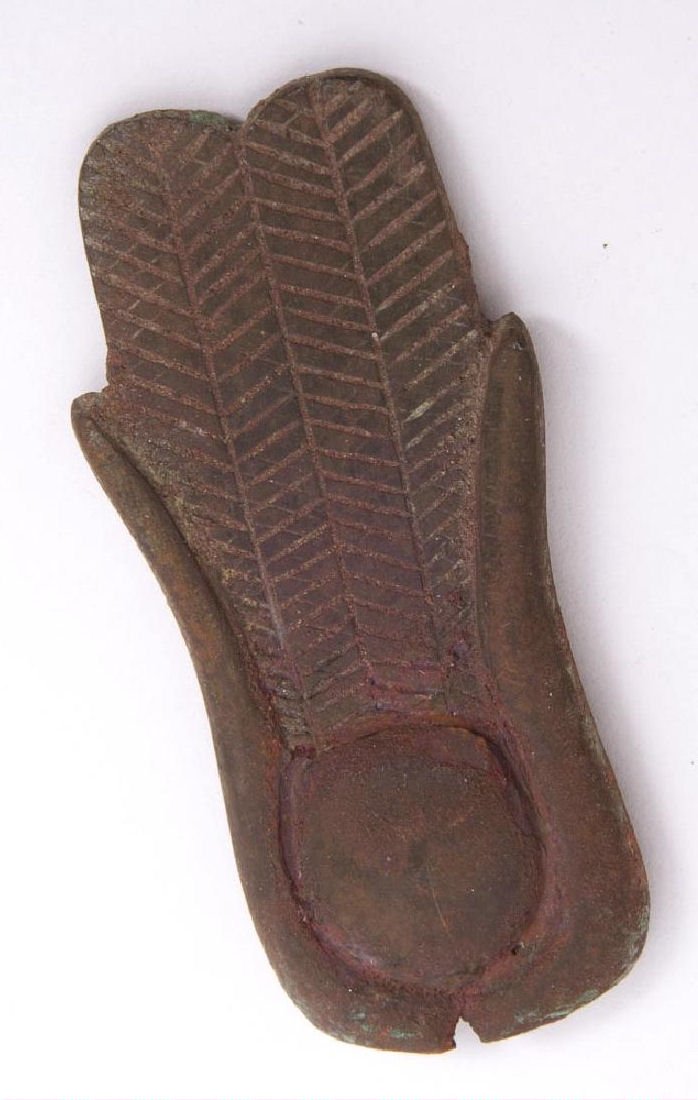 Ancient Egyptian Bronze Crown c.664-332 BC.: Ancient Egyptian Bronze Crown c.664-332 BC. Size 2 1/8 inches high. Fine bronze crown with solar disk and plumes a great piece with fine details and a solid substance. Condition: perfect. Provenance: 