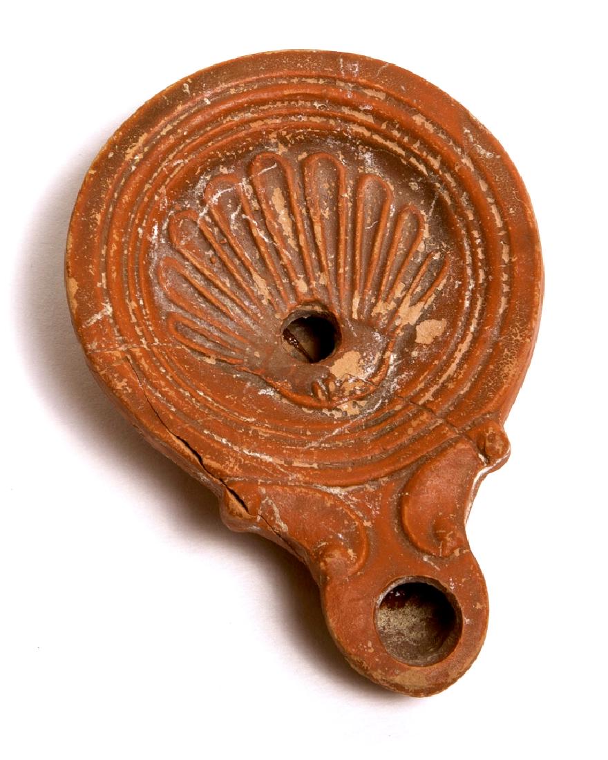Ancient Roman Terracotta Oil Lamp c.1st-2nd century AD. (1 of 1)