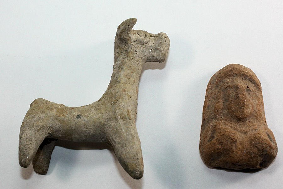 Ancient Mesopotamian Terracotta Idol, Animal c.650 BC.: Ancient Mesopotamian Terracotta Idol, Animal c.650 BC. Size 2 3/8 - 2 inches. Great Lot of Ancient Assyrian Terracotta Bull, missing one foot and repair to the back leg, together with a bust of Mesopo