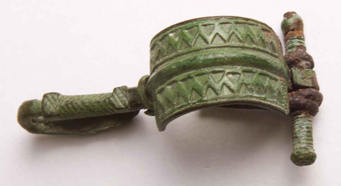 Ancient Roman Bronze Fibula Brooch c.1st cen AD (1 of 2)