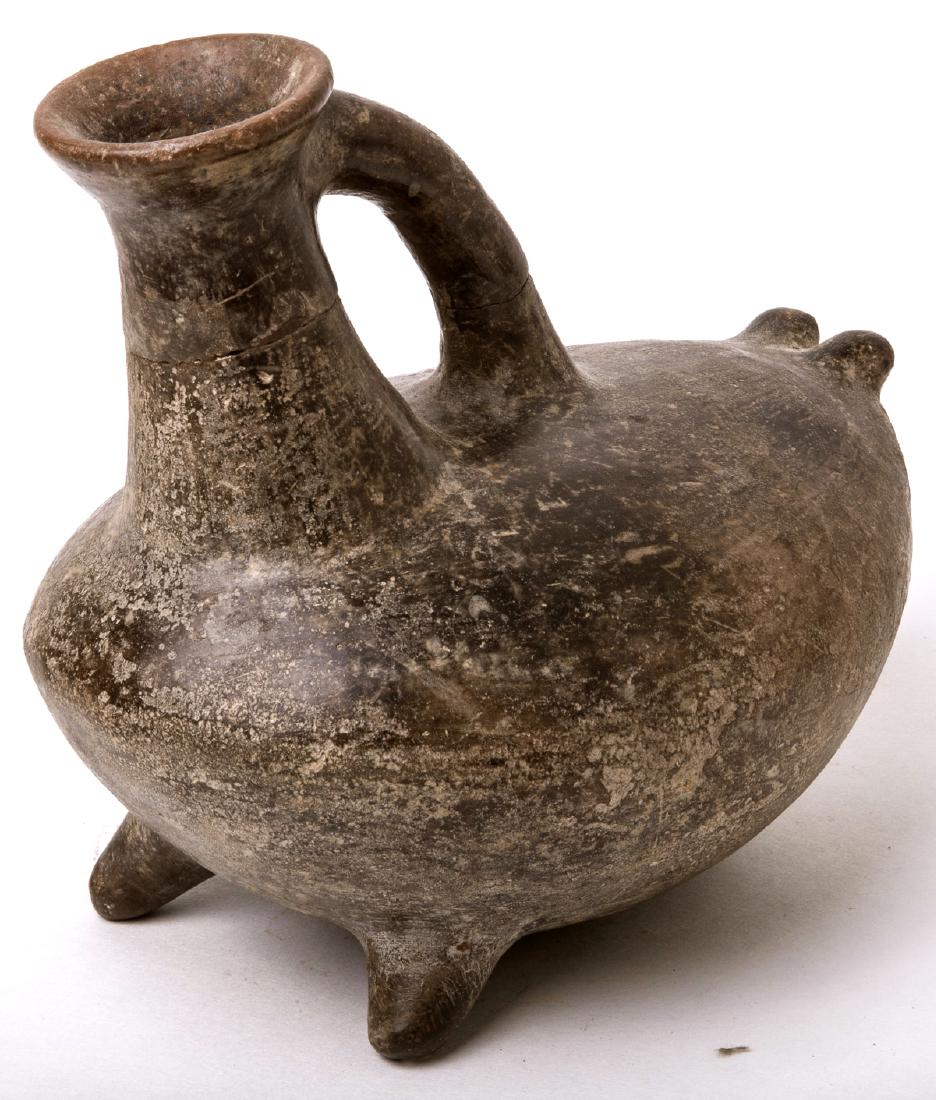 Ancient Pre Columbian Chimu Anthropomorphic Vessel (1 of 2)