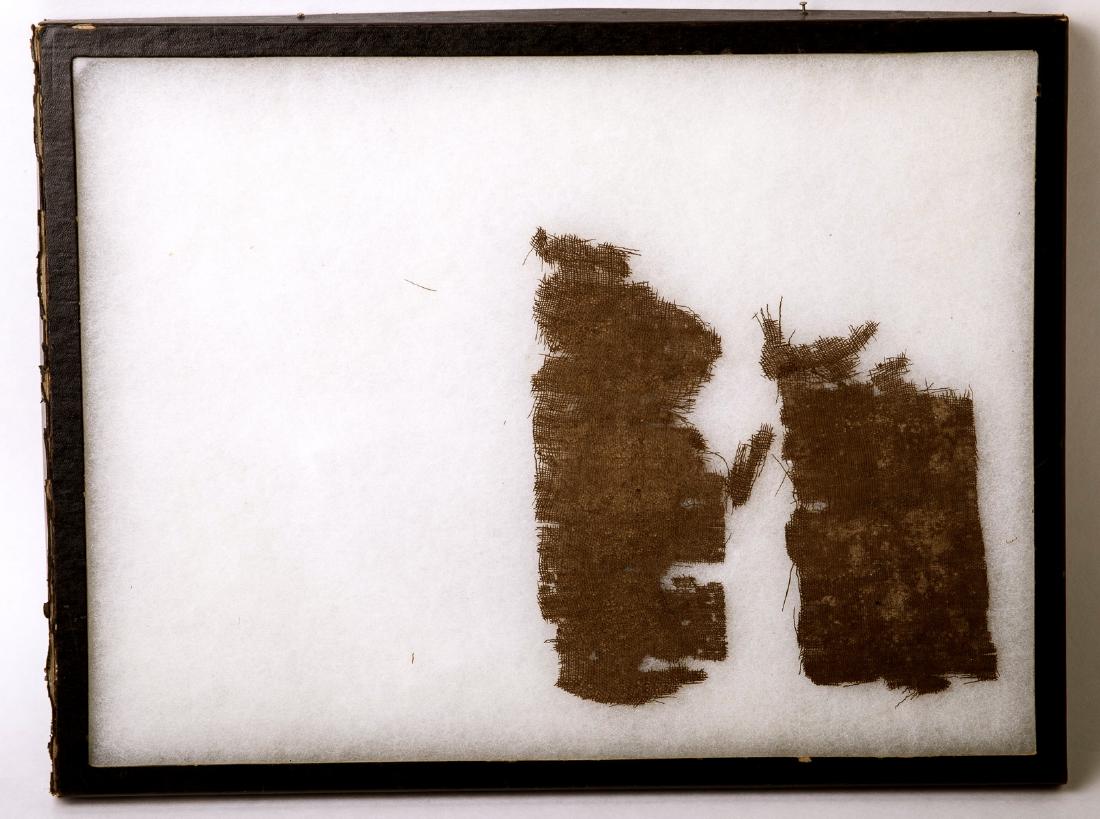 Ancient Egyptian Linen fragment c.6th-3rd century BC: Ancient Egyptian Linen fragment c.6th-3rd century BC. size of each linen 8 x 3 inches. Mounted in a box. Provenance: Private Collection of Franke Zollman Maryland USA.