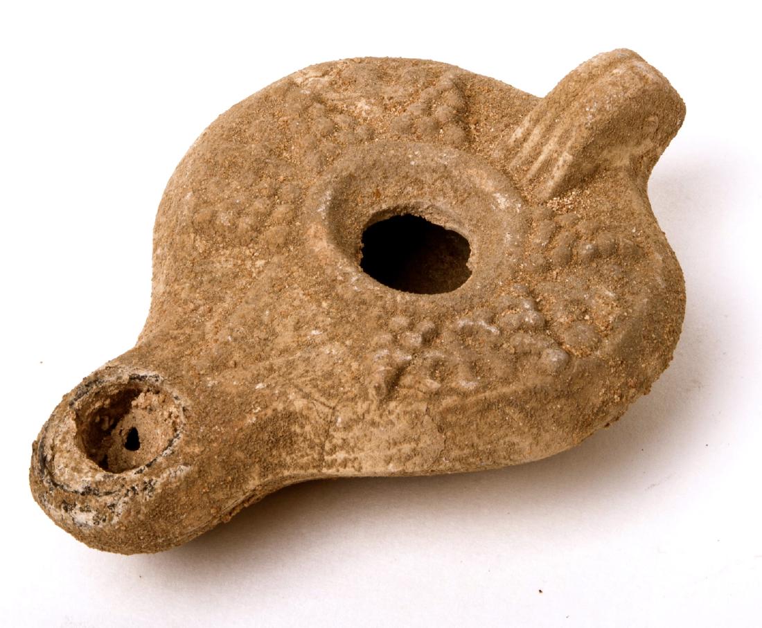Ancient Roman Jewish Oil Lamp with Star Of david c.2nd: Ancient Roman Jewish Oil Lamp with Star Of david c.2nd century AD. Size 4 1/8 inches length. Unusual Ancient Holy Land Jewish Oil Lamp with 6 pointed Star Of David. Intact and very scarce. Ex Washingt