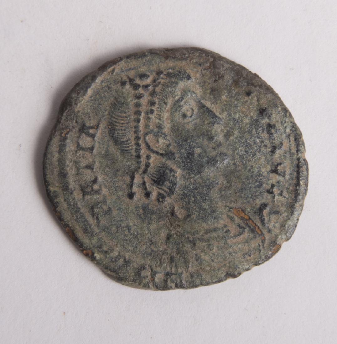 Ancient Roman Bronze GRATIAN. 367-383 AD. Æ 25mm (1 of 2)