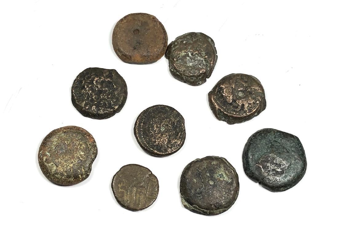 Lot of 9 Ancient Greek Roman Bronze Coin Ptolemy kingd: Lot of 9 Ancient Greek Roman Bronze Coin Ptolemy kingdom and later period Roman etc... Size 20-11 mm. a nice lot of Ancient Greek, Roman Egypt coins. great lot for research and study.