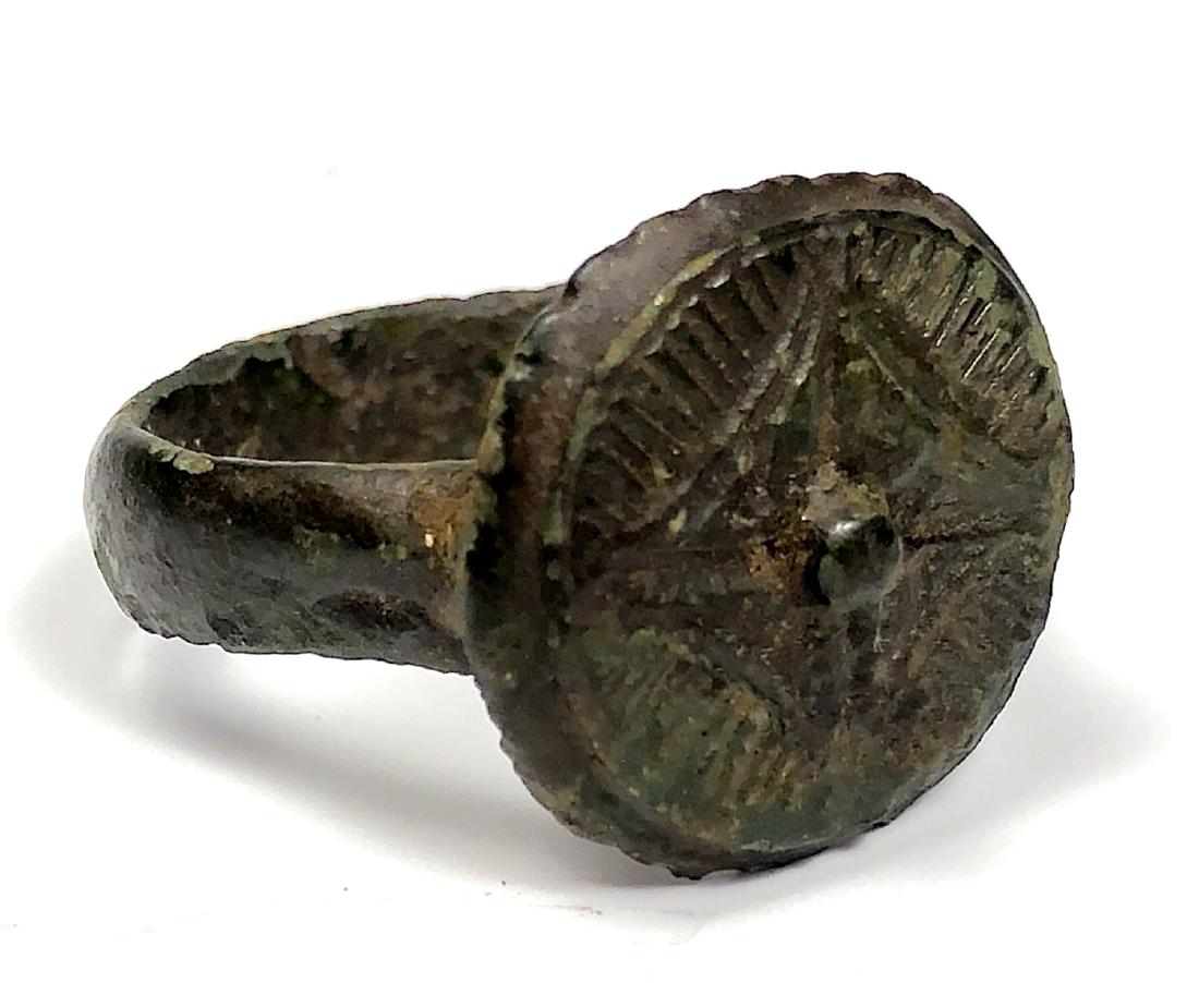Ancient Roman Bronze Ring c.2nd-3rd century AD (1 of 3)