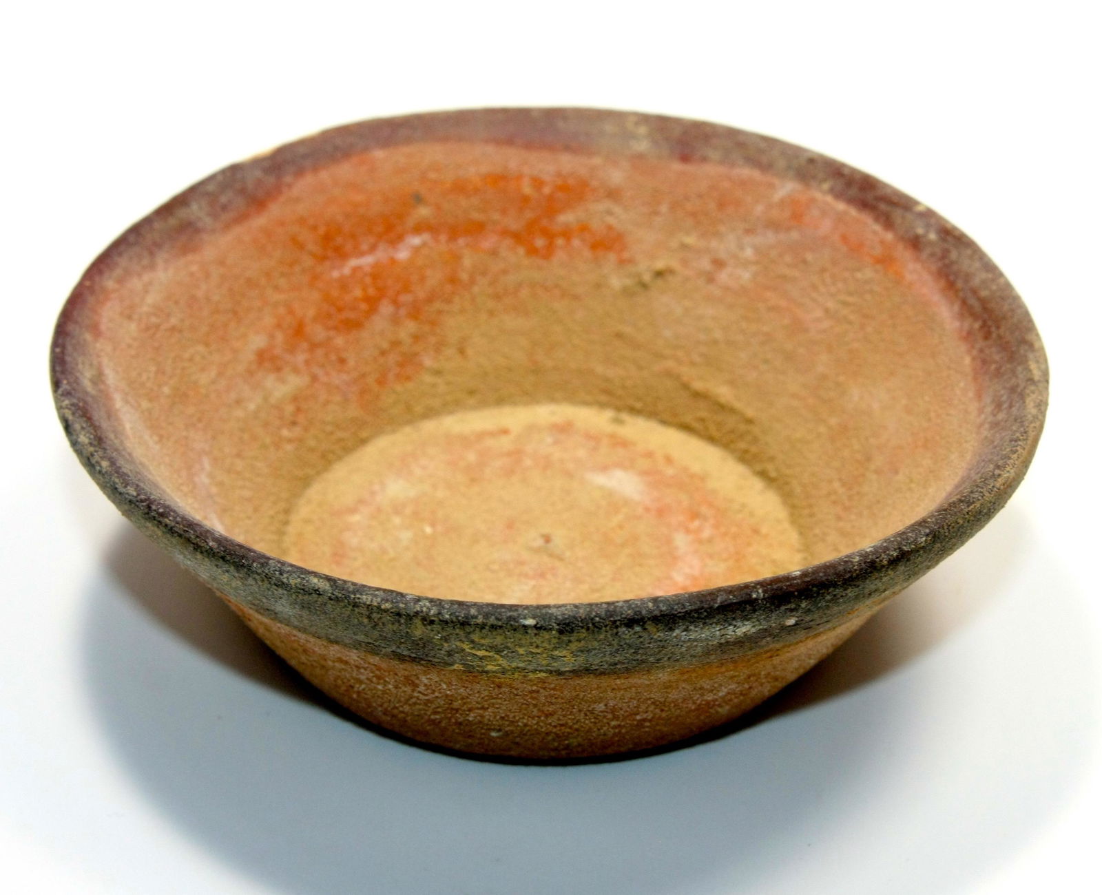 Ancient Egyptian Redware Pottery Jar, Predynastic: Ancient Egyptian Redware Pottery Jar, Predynastic Period, Naqada II, ca. 3500 BC. Size 4 1/8 inches diameter x 1 3/8 inches high. (10.4 x 3.49 cm) Rare Ancient Egyptian Redware Pottery bowl, decorated